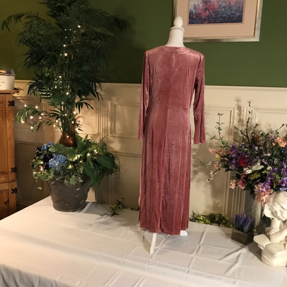 Long Pink velvet dress - Picture 3 of 7